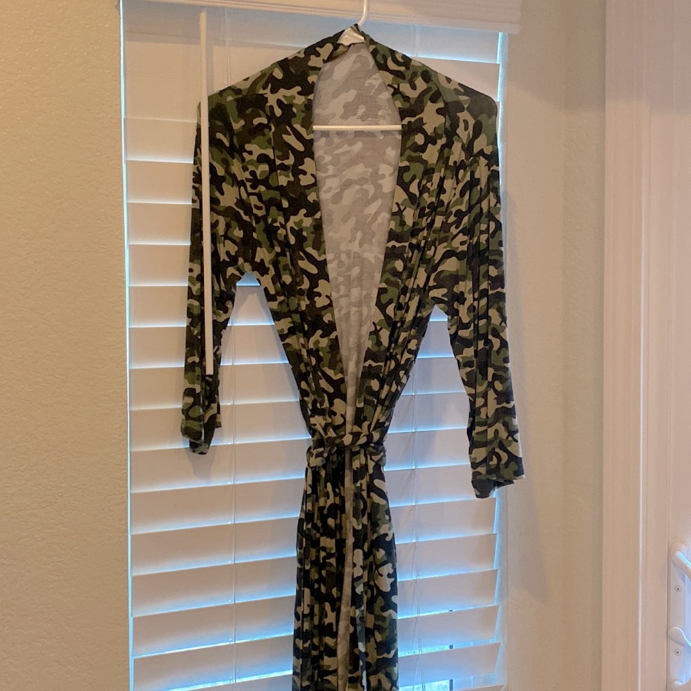Posh Peanut robe